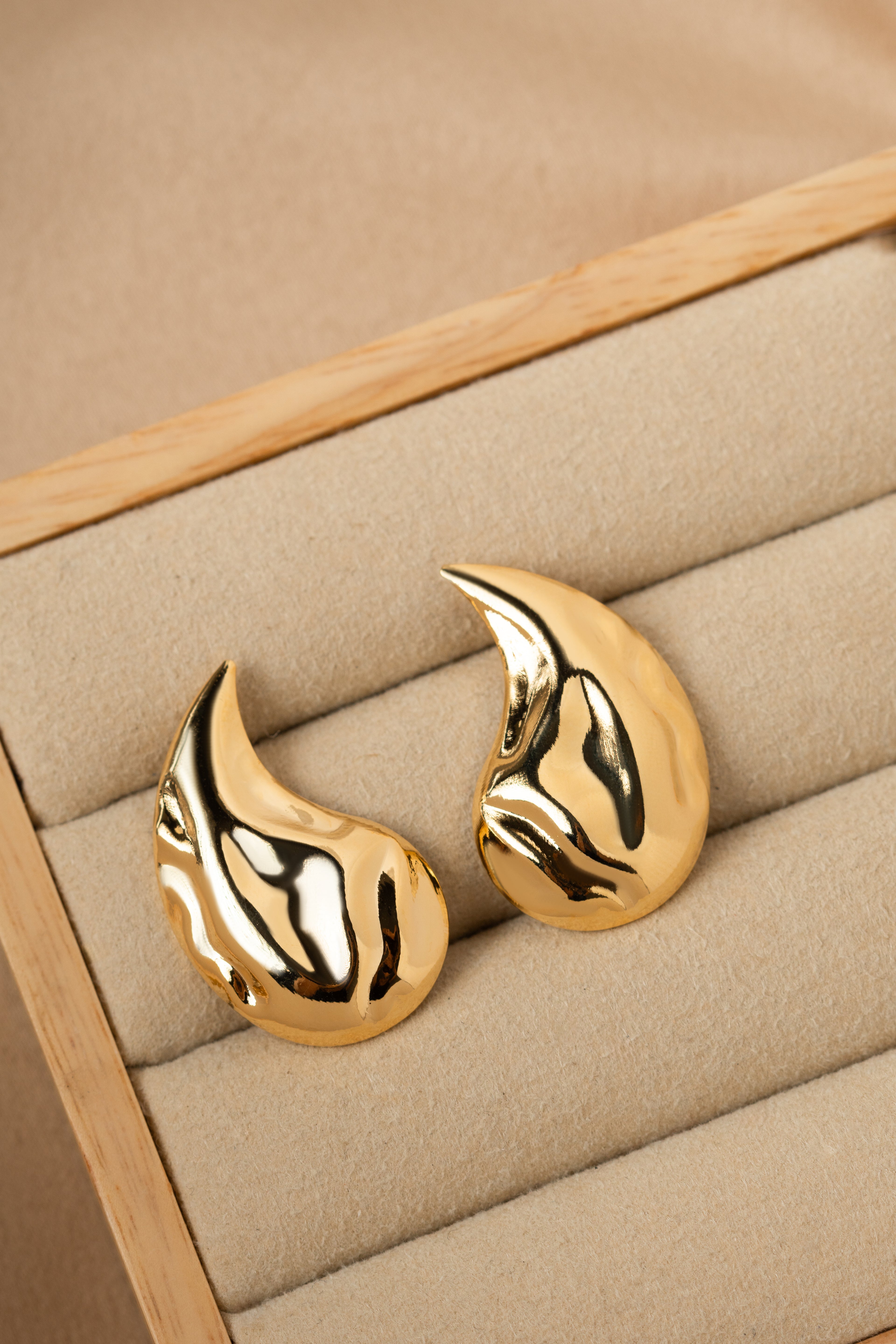 BRINCO GOTA CRAQUELADO.